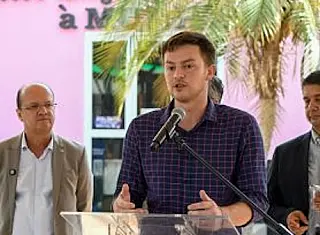 Barbosinha encerra interinidade entregando obras