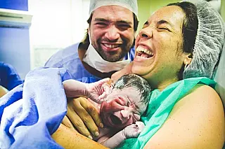 Presença de acompanhante durante o parto não pode ser impedida
