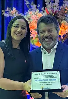 Carlos Bernardo recebe Título de Cidadão Sidrolandense