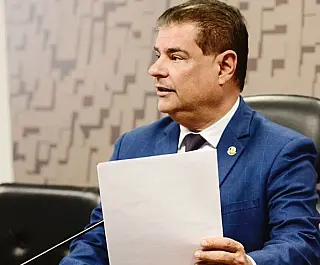 Nelsinho é contra extinção de Fundação