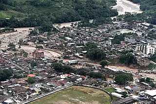 Deslizamentos na Colômbia deixaram mais de 250 mortos, busca por sobreviventes continua