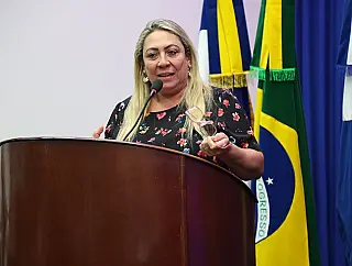 Tânia Cristina pede estágios na área de Medicina