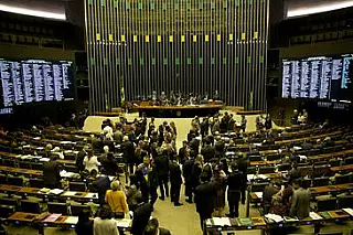 9 em cada 10 deputados disputam reeleição