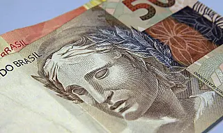 Beneficiários com NIS final 9 recebem hoje Auxílio Brasil