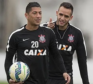 Time chinês de Renato Augusto também anuncia Ralf