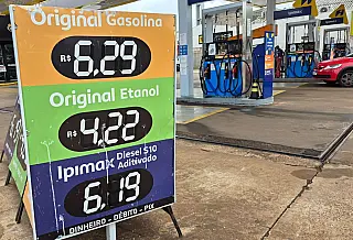 Preço médio da gasolina comum é de R$ 6,27, revela pesquisa do Procon