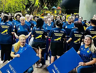 Prefeitura entrega materiais a projeto esportivo