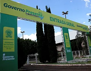 Governo lança pacote bilionário de obras