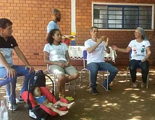 Educação oferece curso de Libras a familiares de alunos surdos