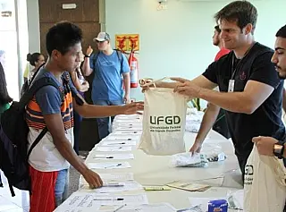 UFGD recepciona os calouros de 32 cursos das turmas de 2019 em Dourados
