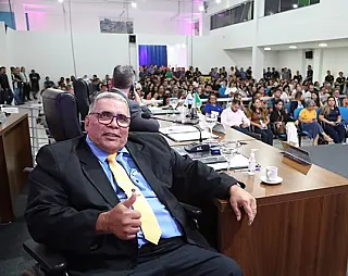 Câmara de Dourados homenageia Creusimar Barbosa
