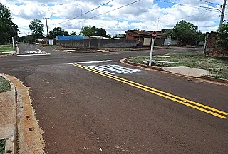 Murilo entrega asfalto na região das Chácaras Caiuás