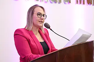 Liandra comemora proposta de vaga de dentista para UTI do Hospital da Vida