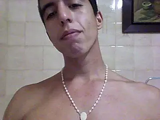Polícia prende principal suspeito de ter matado mulher e filha de um ano