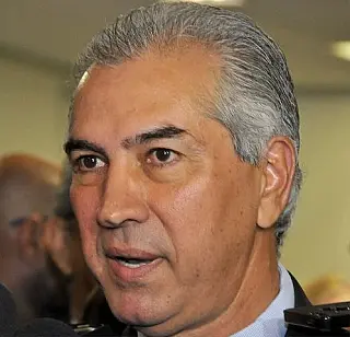Guerra interna no PSDB é criticada por Reinaldo Azambuja