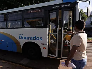 Tarifa de ônibus urbano cai para R$ 3 em Dourados