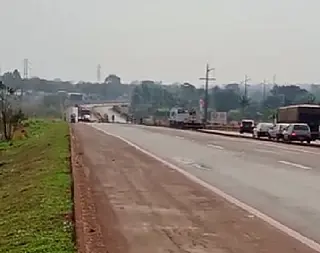 Armados, índios voltam a fechar rodovias com retomada de voto sobre marco temporal