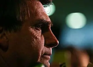Câmara abre processo para cassar Bolsonaro