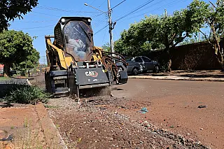 Prefeitura melhora bairros Santa Brígida, Flórida I e Ouro Verde