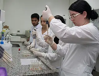 Laboratório de análises clínicas da Unigran emitiu mais de 6 mil exames em 2017