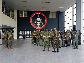 Bope do Rio de Janeiro é inspecionado por militares da intervenção federal