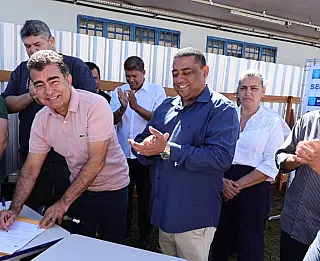 Marçal entrega três novas salas de aula em bairro