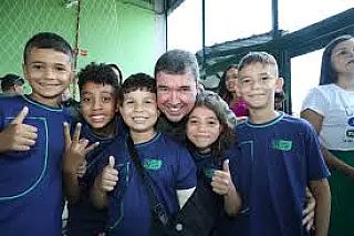 Escolas estaduais entram em recesso escolar nesta quarta-feira