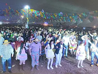Festança já é tradição na fronteira