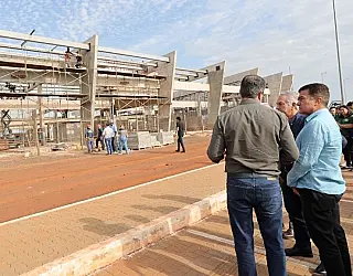 Até prefeito se surpeende com evolução de obras