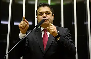 Policia Federal prende deputado João Rodrigues ao desembarcar no aeroporto de Guarulhos