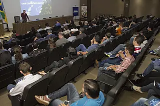 Jornada acadêmica debate inovações tecnológicas em Dourados