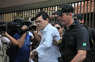 Renúncia de Olarte é oficializada e processos voltam para 1ª instância