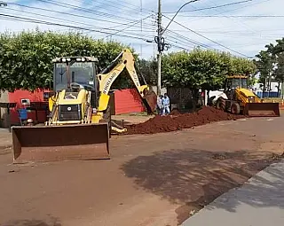 Sanesul executa serviço emergencial de manutenção no centro e bairros de Dourados