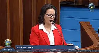 Gleice Jane questiona Imasul, após lei proibir pesca do dourado em MS
