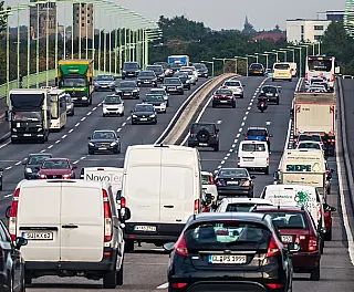 Novo feriado exige atenção redobrada nas rodovias