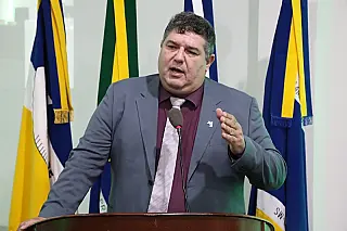 Yuri garante recuperação de estradas de Itahum até março