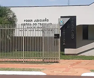 Juiz do trabalho envolvido em corrupção é alvo da PF