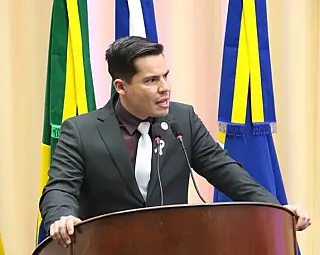 Diogo Castilho cobra solução para falta de medicamentos e gastos com publicidade