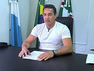 Sacuno rejeita salário 'exorbitante' de prefeito
