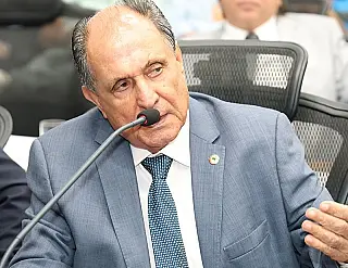 Zé Teixeira pede ajuda para laboratório na escola Abigail