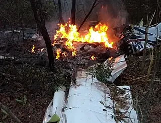 Médico e mulher morrem após queda de avião que tentou decolar sob neblina