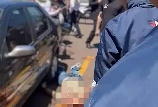 Homem é executado a tiros no estacionamento do Shopping China