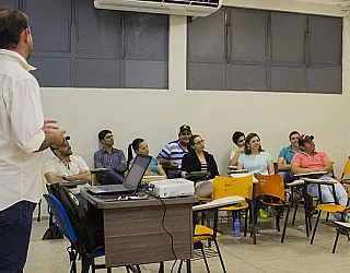 Modalidades de Trabalho e Psicanálise aperfeiçoam Pós na Unigran