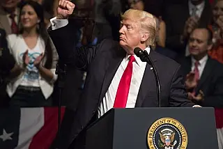 Montagem contra CNN publicada por Trump causa polêmica