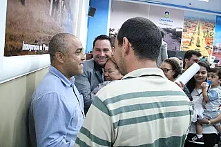 Juarez de Oliveira solicita asfalto em três bairros de Dourados