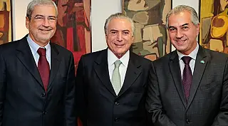Temer recebe Reinaldo e promete resolver impasse com a Petrobras