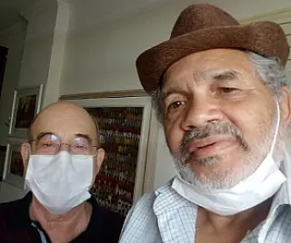 Aos que sonham, a verdade