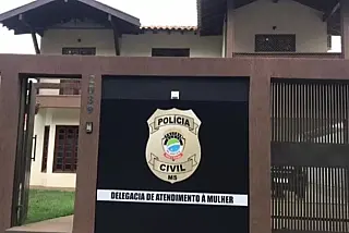 Marido mata esposa asfixiada com travesseiro, tenta suicídio e foge