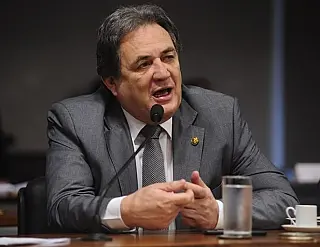 Após rebeliões, projeto de Moka para preso pagar despesas volta à tona