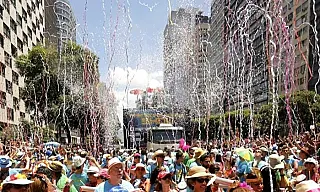 Sem licença dos bombeiros Justiça proíbe desfile de blocos no RJ